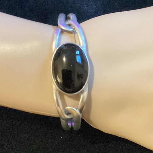 Women’s 925 sterling and Onyx cuff bracelet